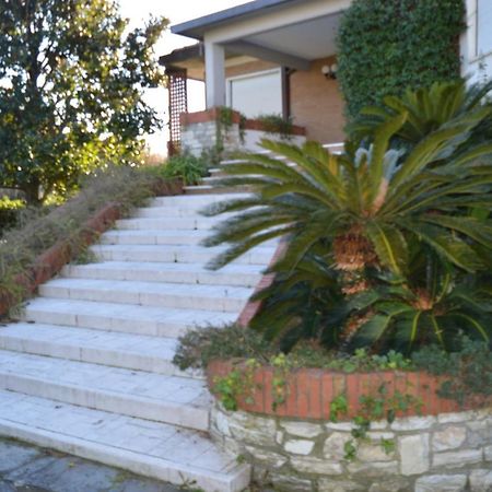 B&B Tra Mare E Marmo Marina Di Carrara Extérieur photo