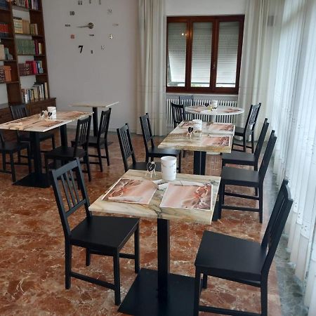 B&B Tra Mare E Marmo Marina Di Carrara Extérieur photo