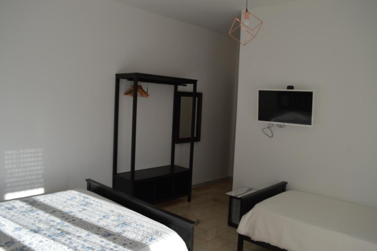 B&B Tra Mare E Marmo Marina Di Carrara Extérieur photo