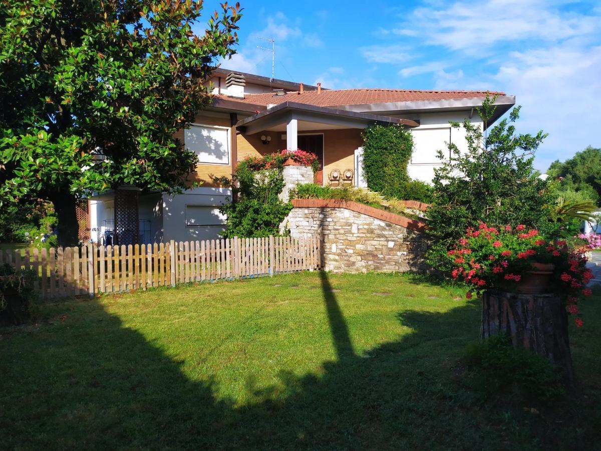 B&B Tra Mare E Marmo Marina Di Carrara Extérieur photo