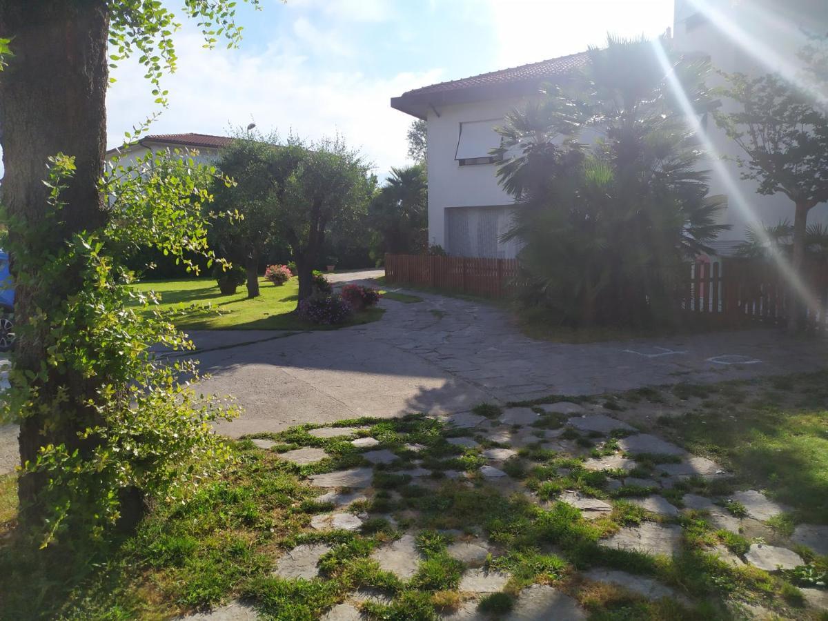 B&B Tra Mare E Marmo Marina Di Carrara Extérieur photo