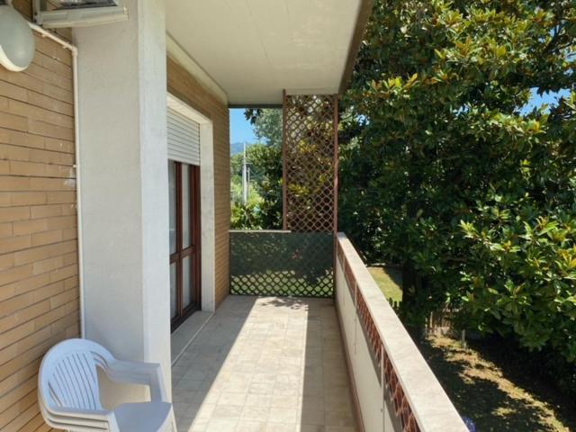 B&B Tra Mare E Marmo Marina Di Carrara Extérieur photo