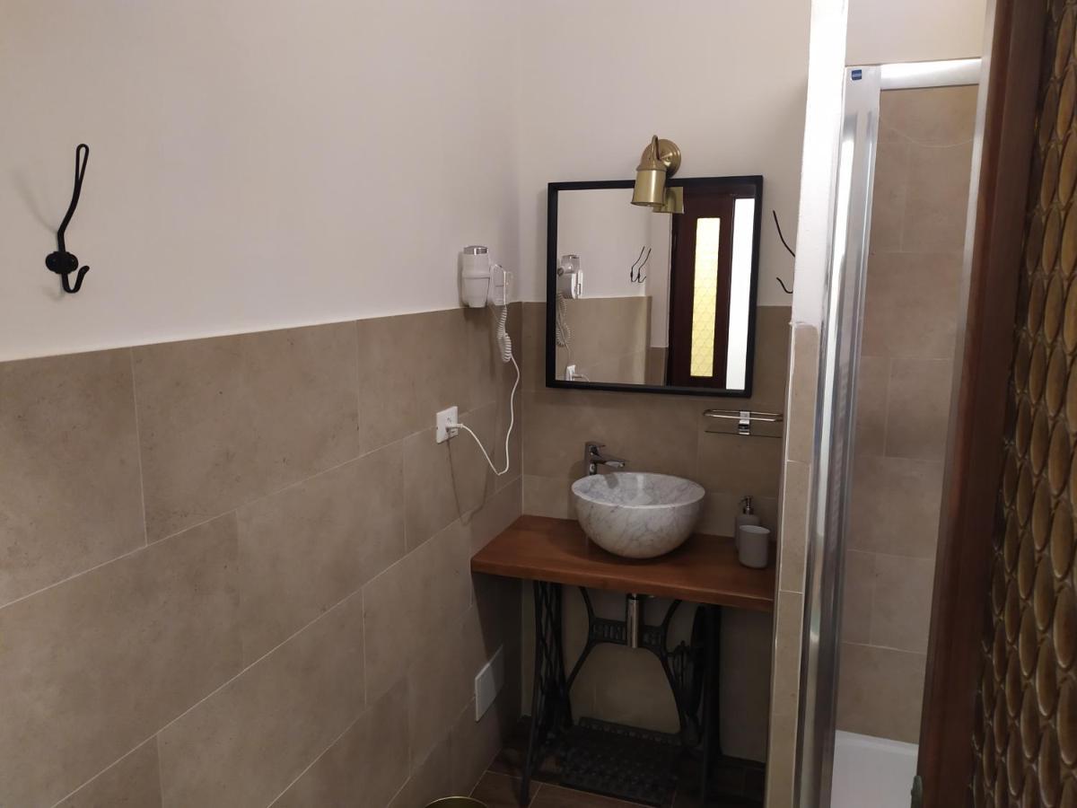 B&B Tra Mare E Marmo Marina Di Carrara Extérieur photo
