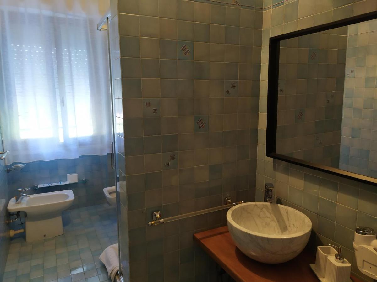 B&B Tra Mare E Marmo Marina Di Carrara Extérieur photo