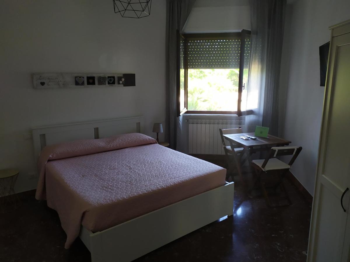 B&B Tra Mare E Marmo Marina Di Carrara Extérieur photo