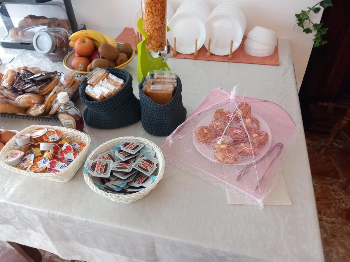 B&B Tra Mare E Marmo Marina Di Carrara Extérieur photo